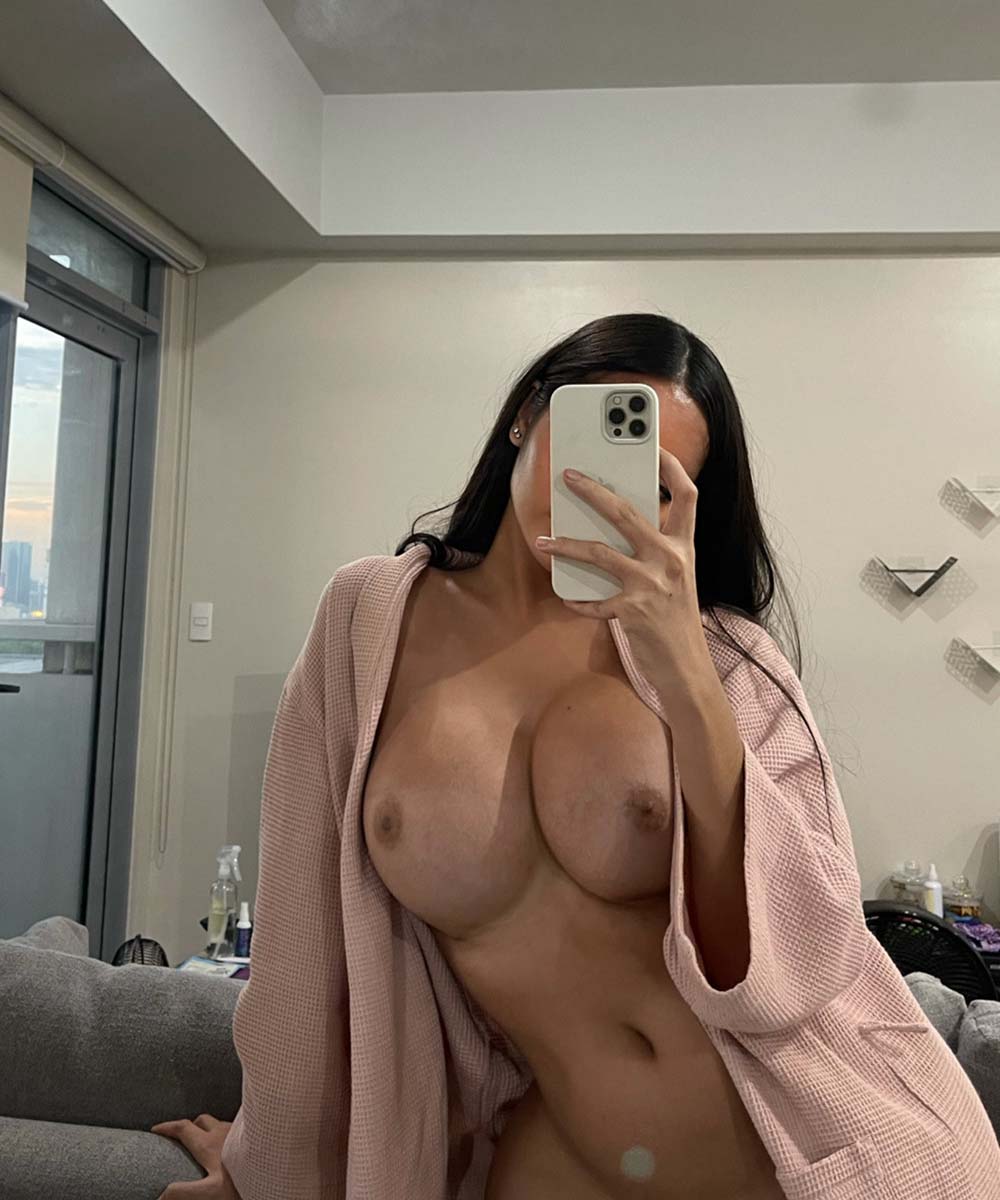 Angela Castellanos naked in Kerman