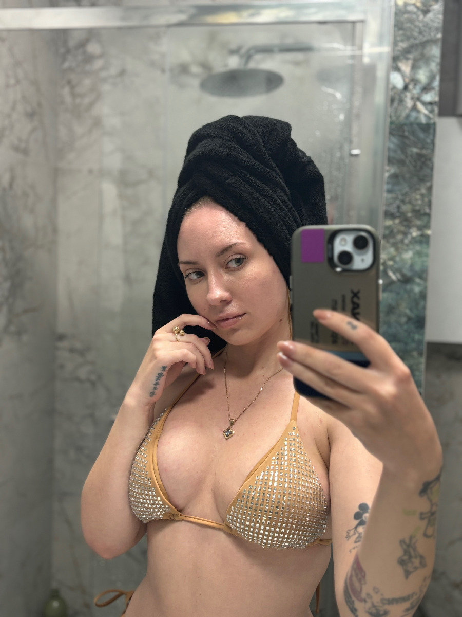 Nude girl KateV in Kerman