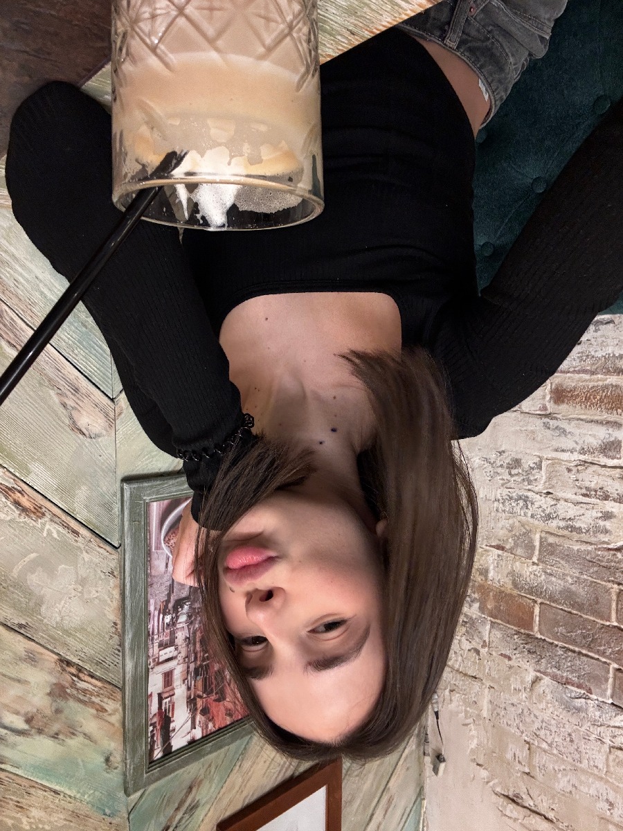 Fresh photos, fresh mood — Tina online in Kerman